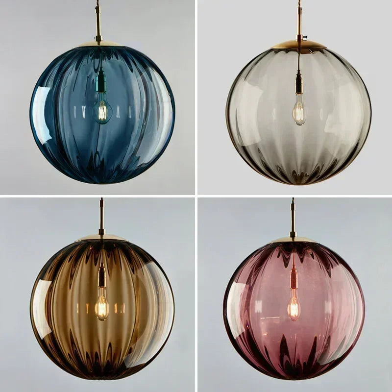 Lampe Suspendue en Forme de Boule de Verre Colorée - L'Atelier Imbert